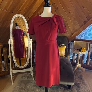Elegant Dress with Bow Detail